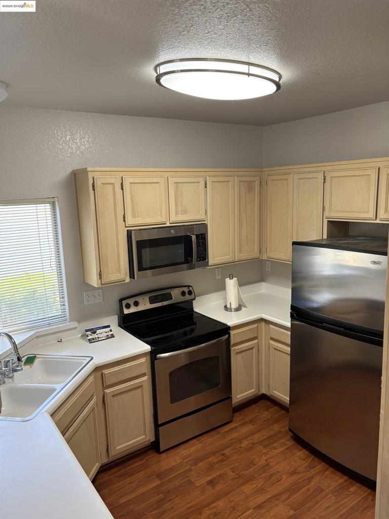 256 Napoli Court Property Photo 9