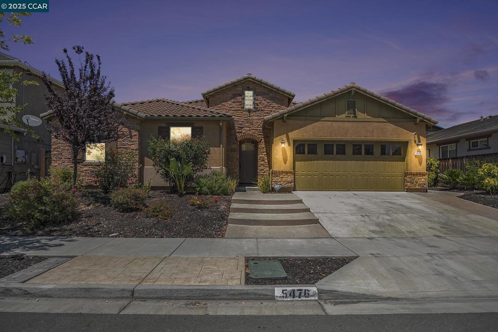 5476 Pinnacle View Way Property Photo 1