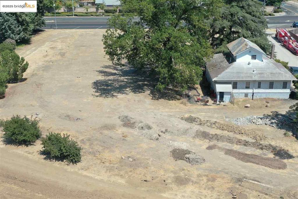 3041 Walnut Blvd Property Photo 1