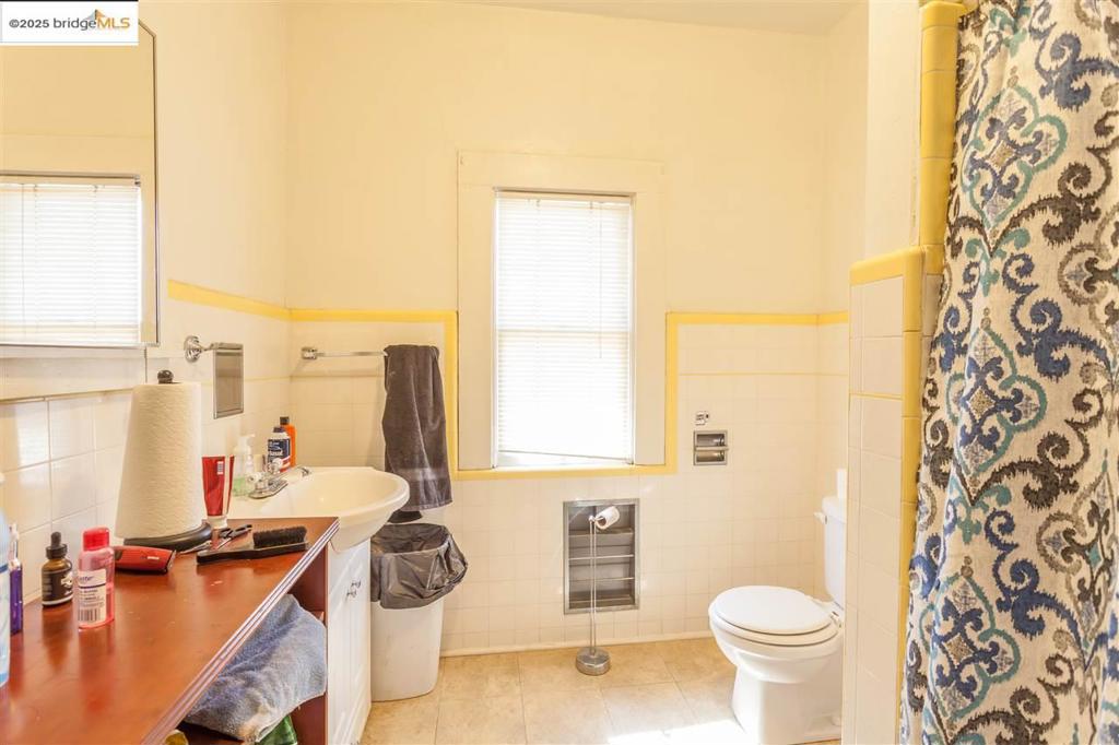 3041 Walnut Blvd Property Photo 12