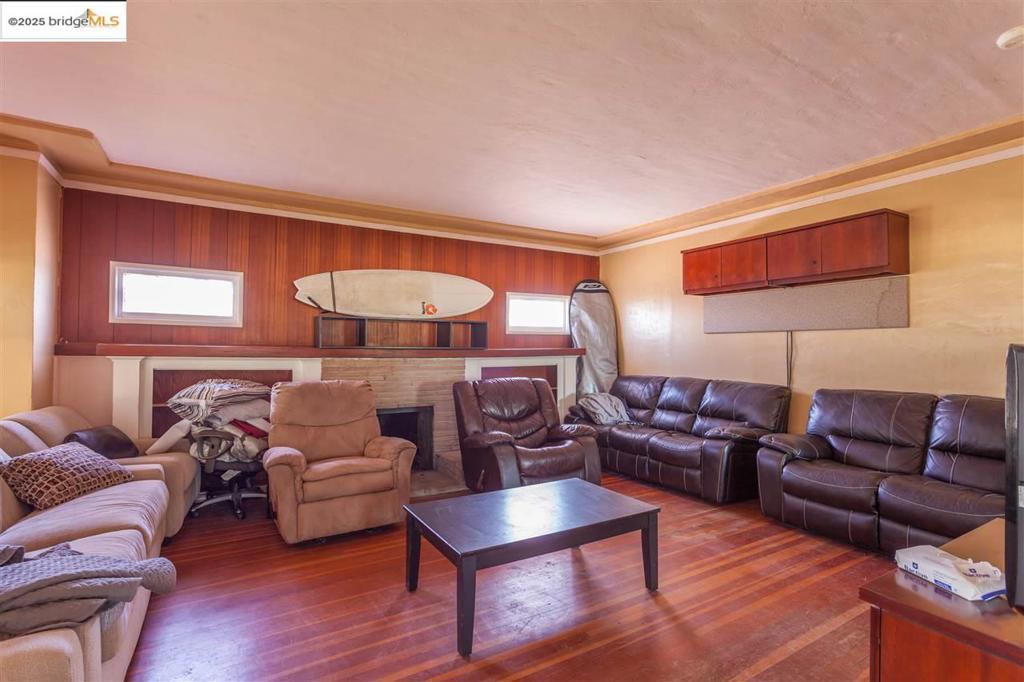 3041 Walnut Blvd Property Photo 19