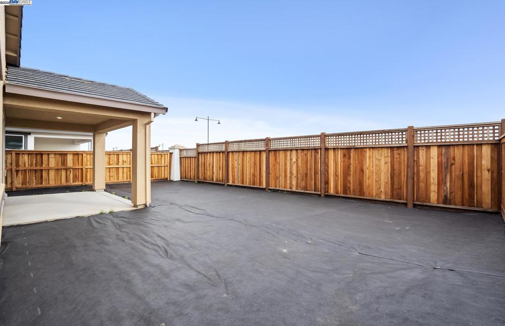 17870 Brightwood Avenue Property Photo 33