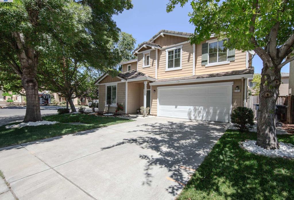 555 Centre Court Dr Property Photo 1