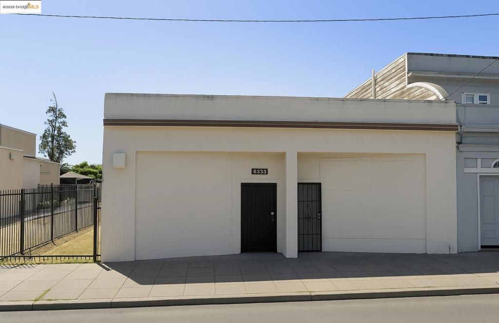 6633 Foothill Blvd Property Photo 1