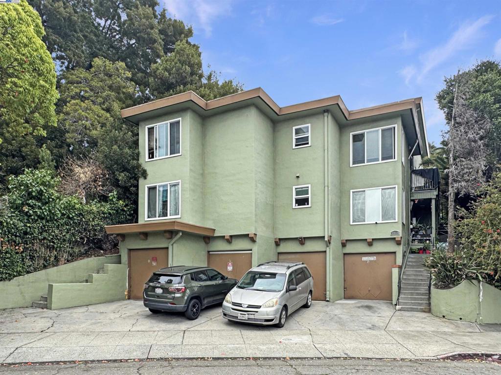3464 Champion St Property Photo 1