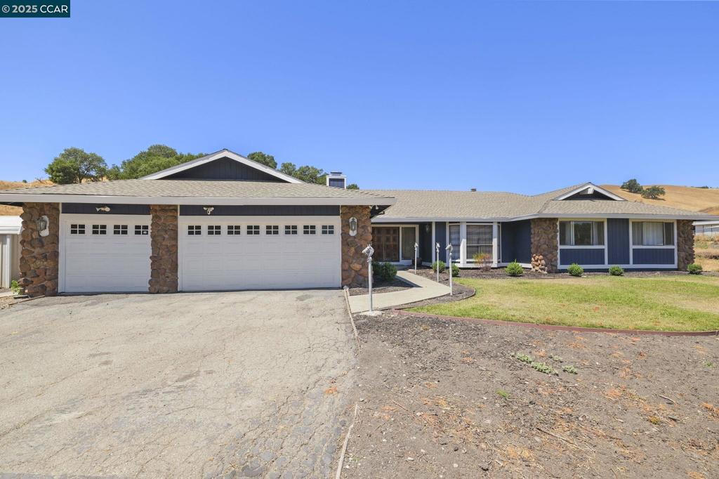 1610 Lawrence Road Property Photo 1