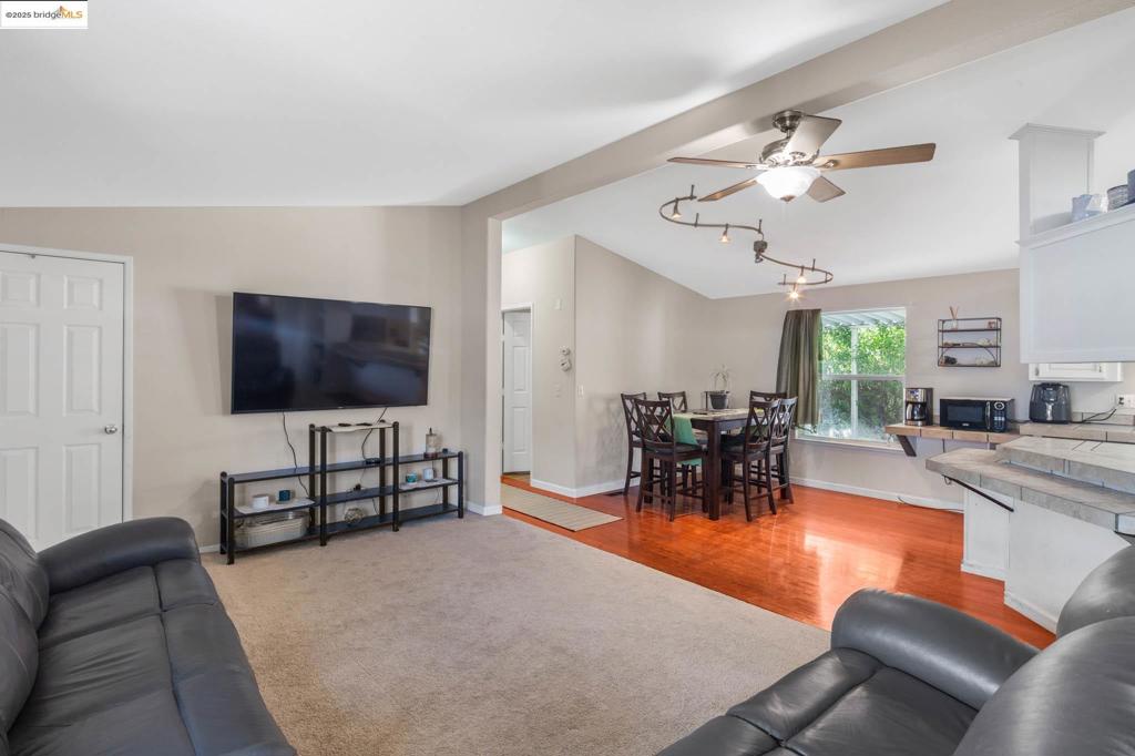 16711 Marsh Creek Rd Property Photo 8