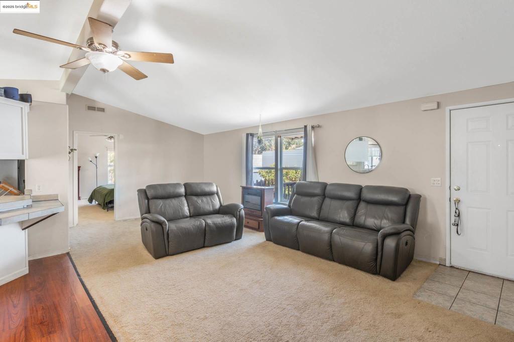 16711 Marsh Creek Rd Property Photo 10