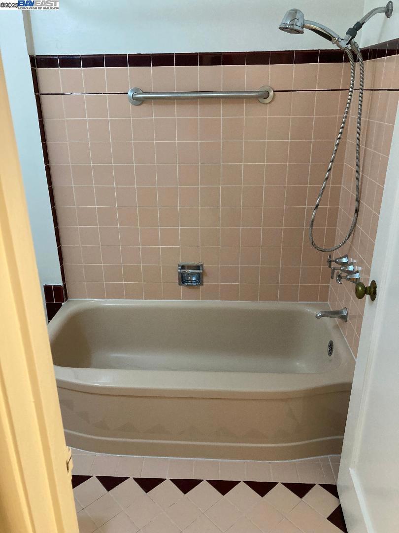 2268 Park Blvd Property Photo 14