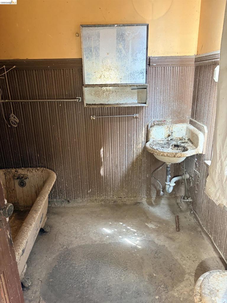 2509 Dwight Way Property Photo 14