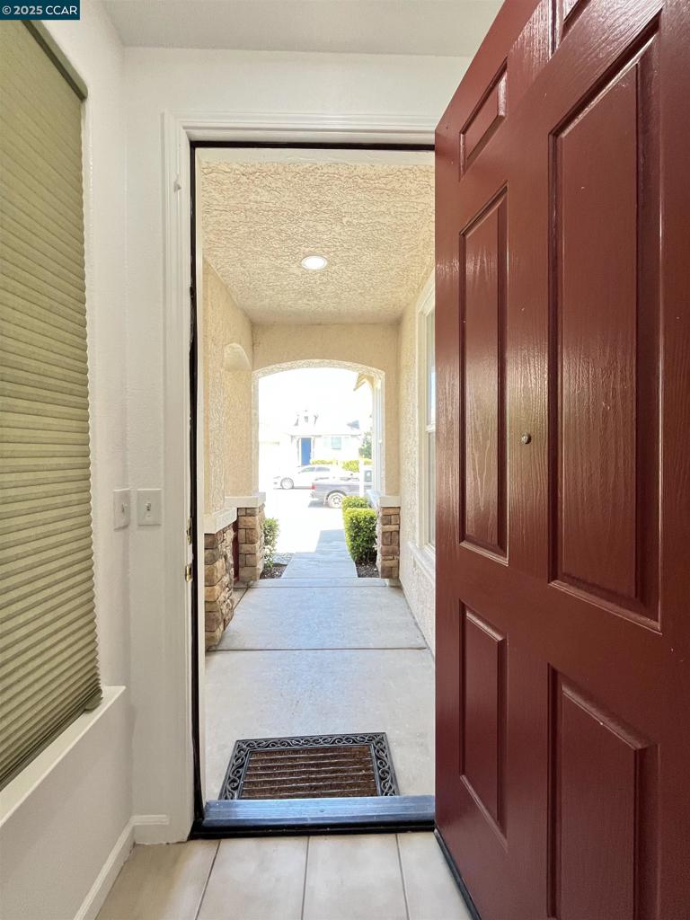 1870 Zurlo Way Property Photo 5