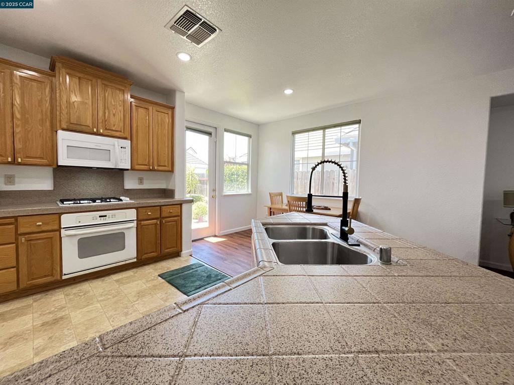 1870 Zurlo Way Property Photo 22