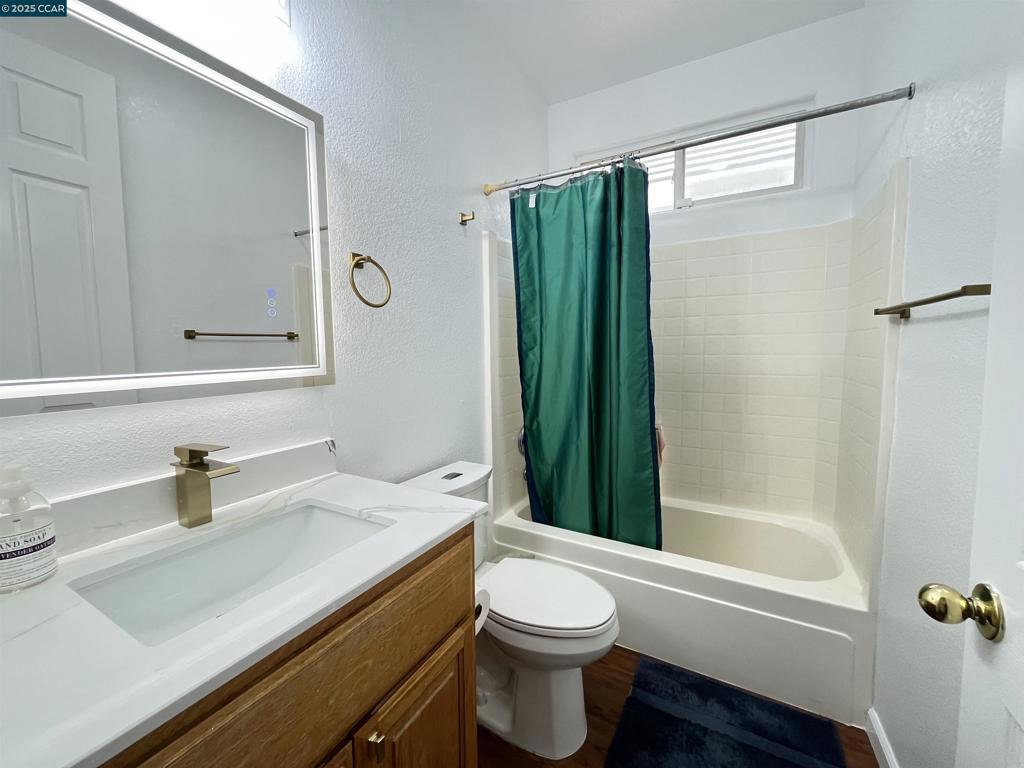 1870 Zurlo Way Property Photo 24