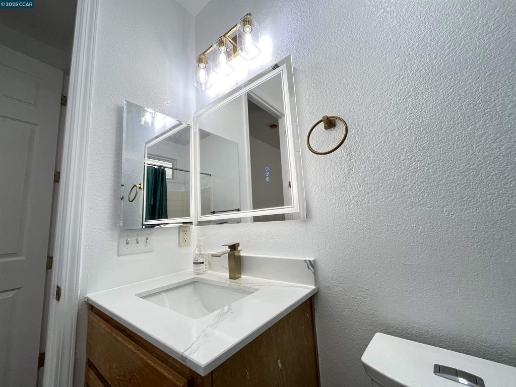 1870 Zurlo Way Property Photo 32