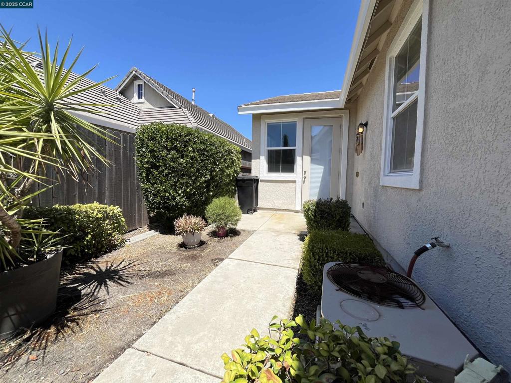 1870 Zurlo Way Property Photo 35