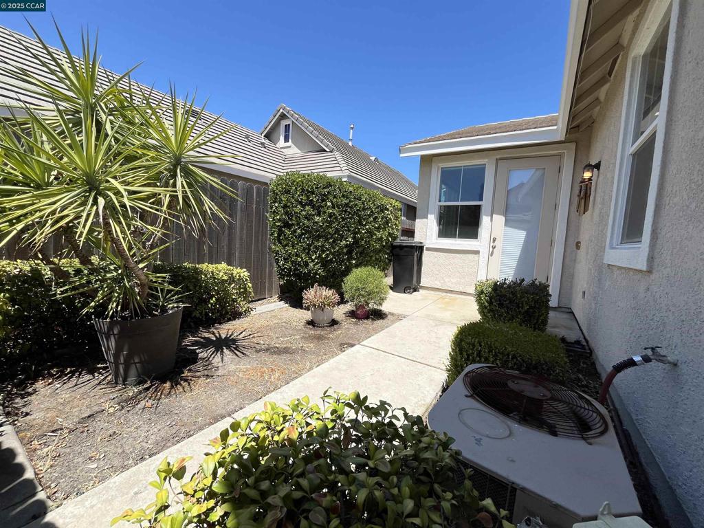 1870 Zurlo Way Property Photo 37