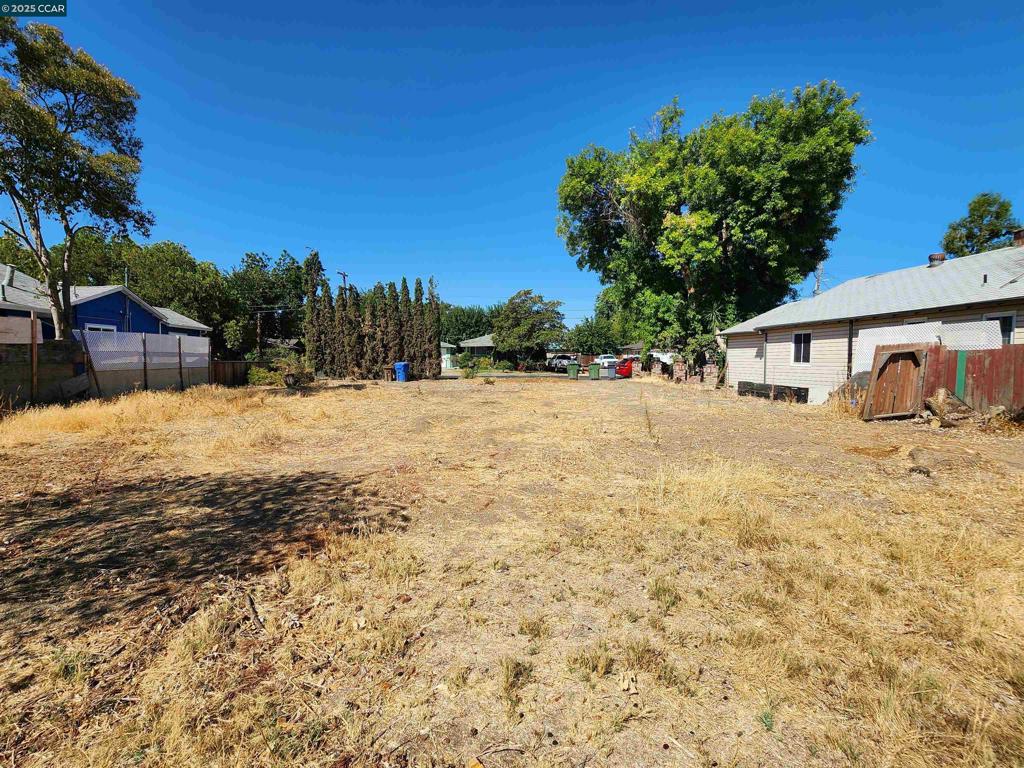 730 Bramhall Property Photo 3