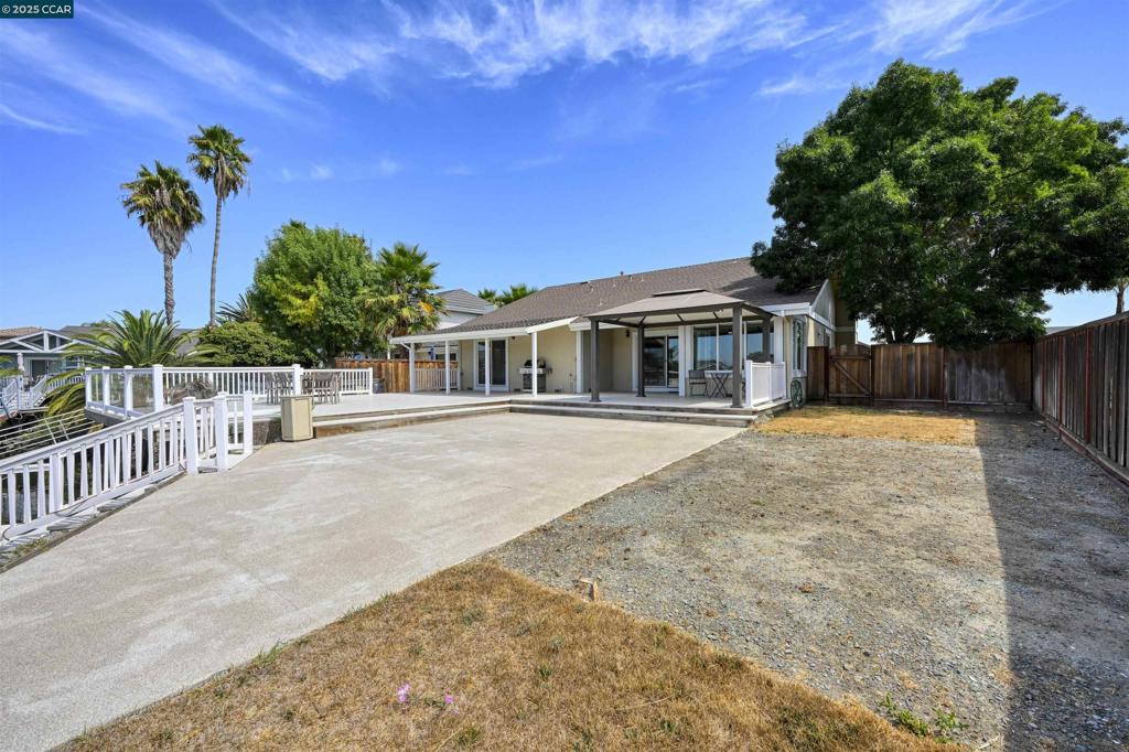 51 Discovery Bay Blvd Property Photo 7