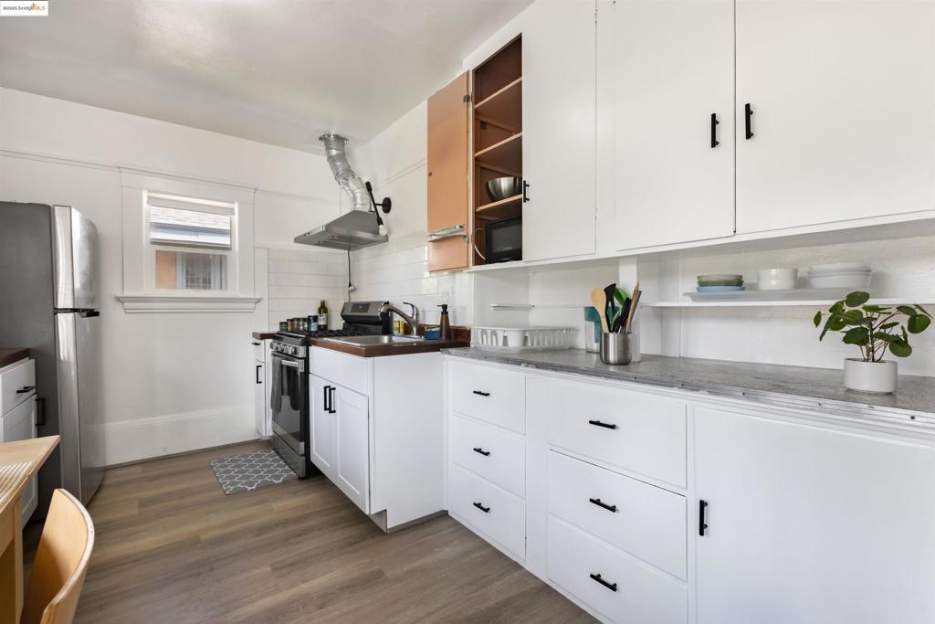 400 Lagunitas Property Photo 5