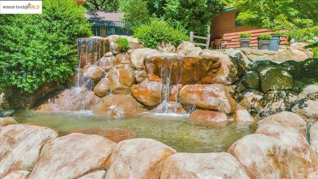 22732 Middle Camp Rd Property Photo 13
