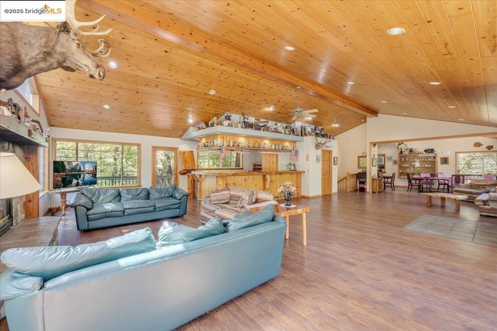 22732 Middle Camp Rd Property Photo 17
