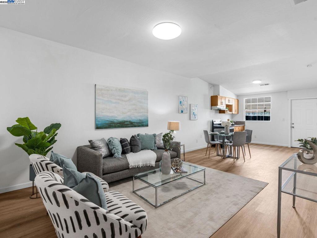 2801 38th Ave Property Photo 4