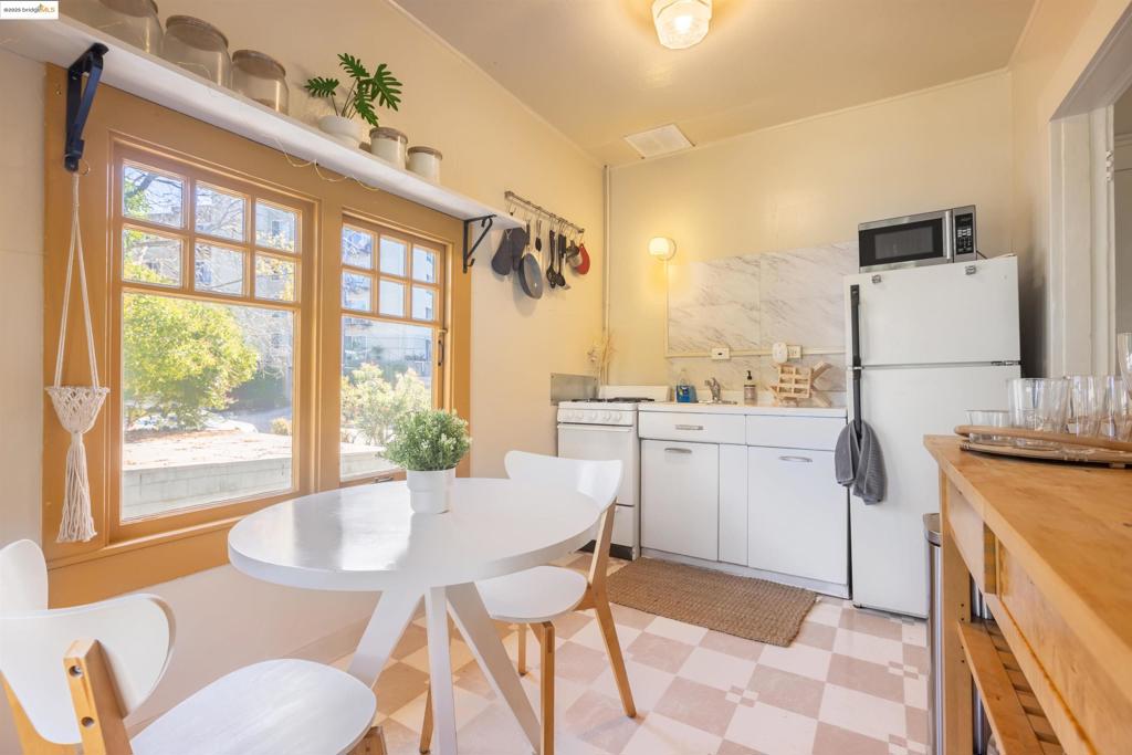 400 Lagunitas Property Photo 3