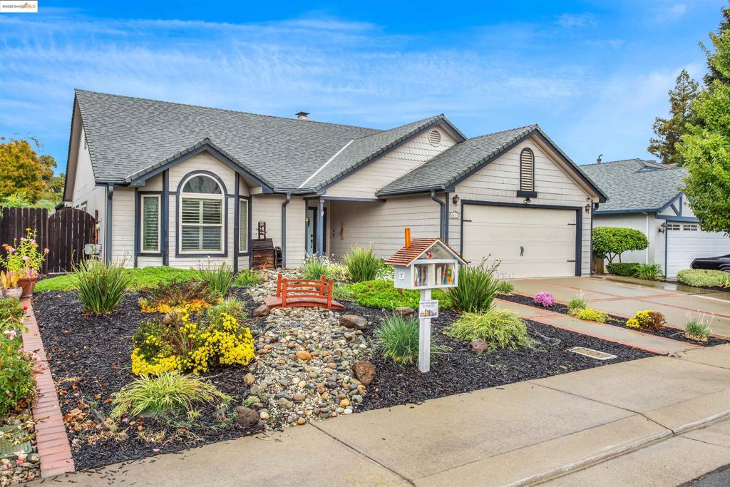 2633 Bayberry Dr Property Photo 1