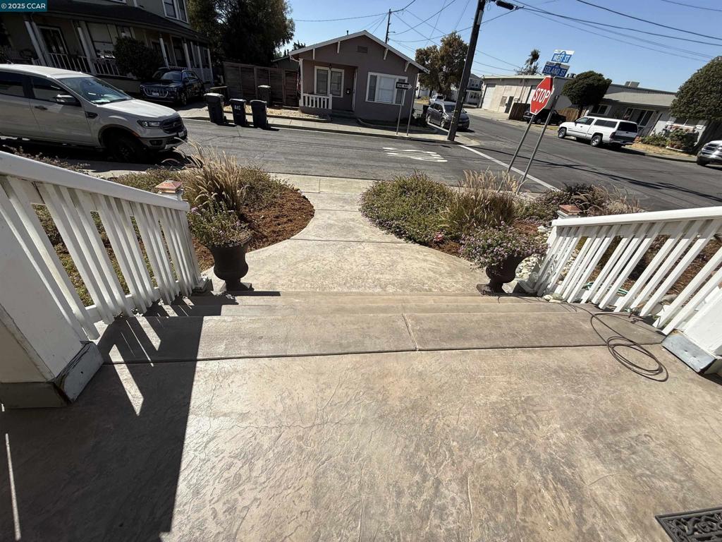 200 Solano St Property Photo 7