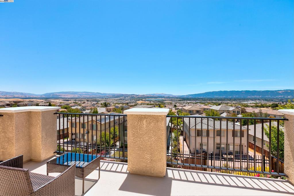 2528 Amantea Way Property Photo 2