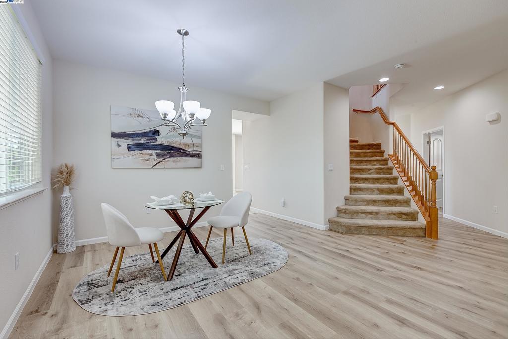 2528 Amantea Way Property Photo 10