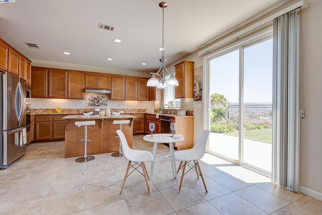 2528 Amantea Way Property Photo 16