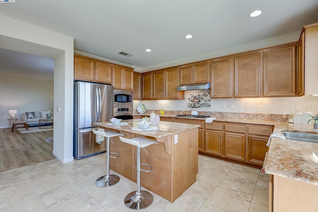 2528 Amantea Way Property Photo 19