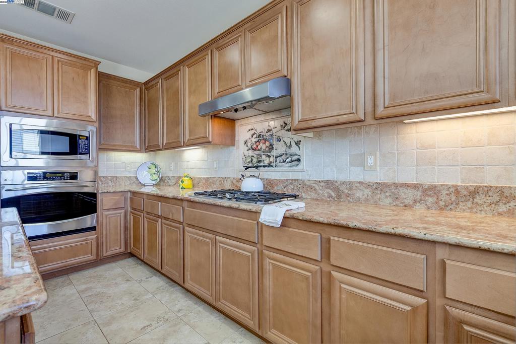 2528 Amantea Way Property Photo 22