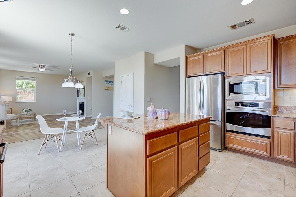 2528 Amantea Way Property Photo 26