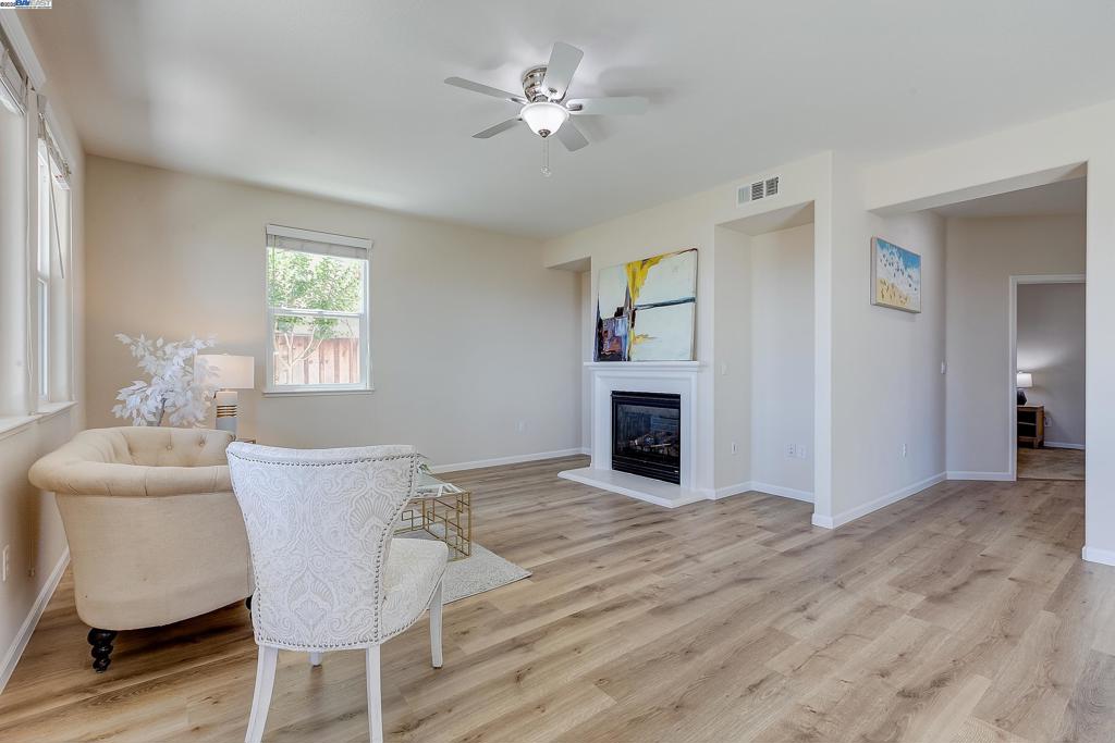 2528 Amantea Way Property Photo 32