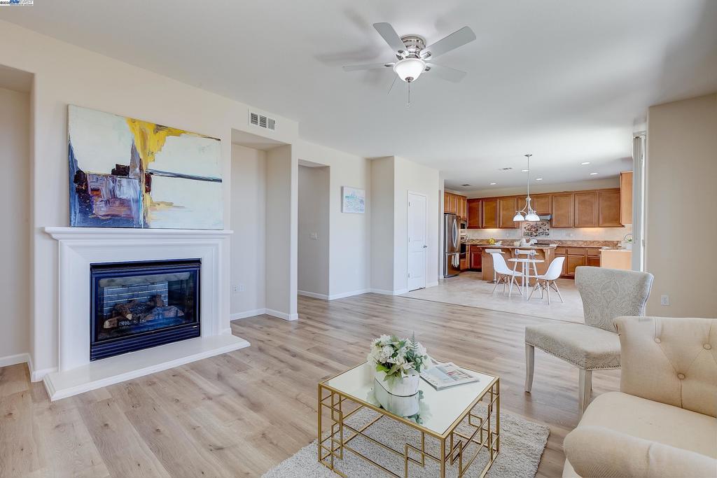 2528 Amantea Way Property Photo 34