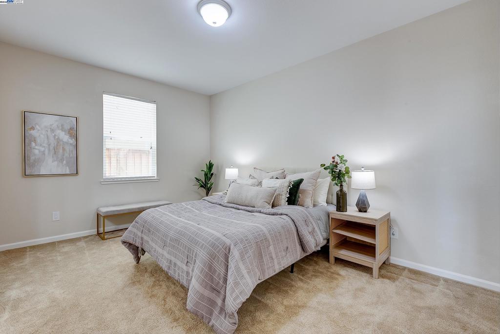 2528 Amantea Way Property Photo 37