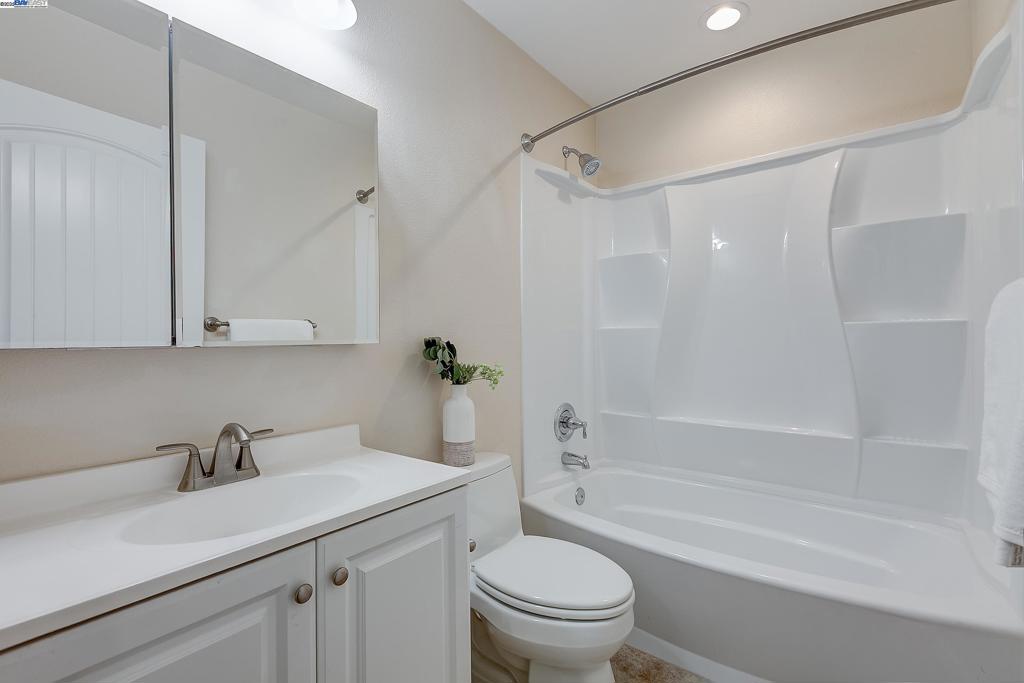 2528 Amantea Way Property Photo 41