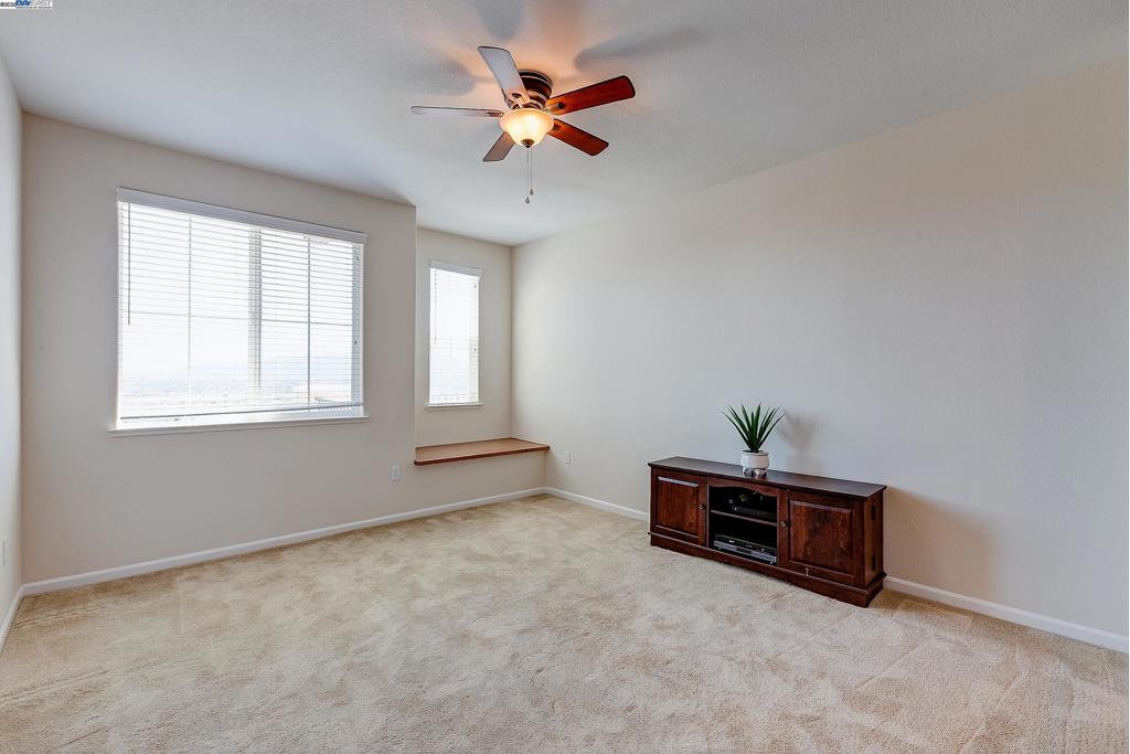 2528 Amantea Way Property Photo 44