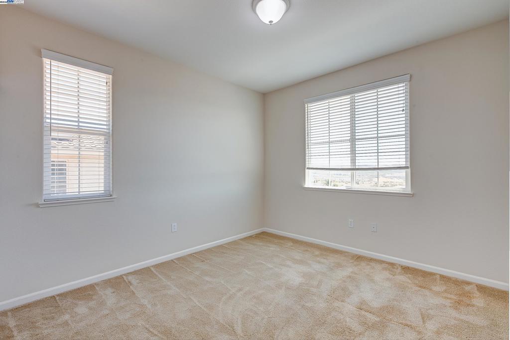 2528 Amantea Way Property Photo 48