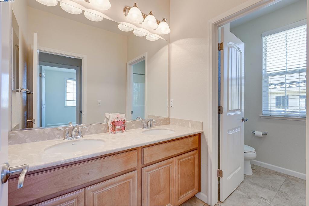 2528 Amantea Way Property Photo 49