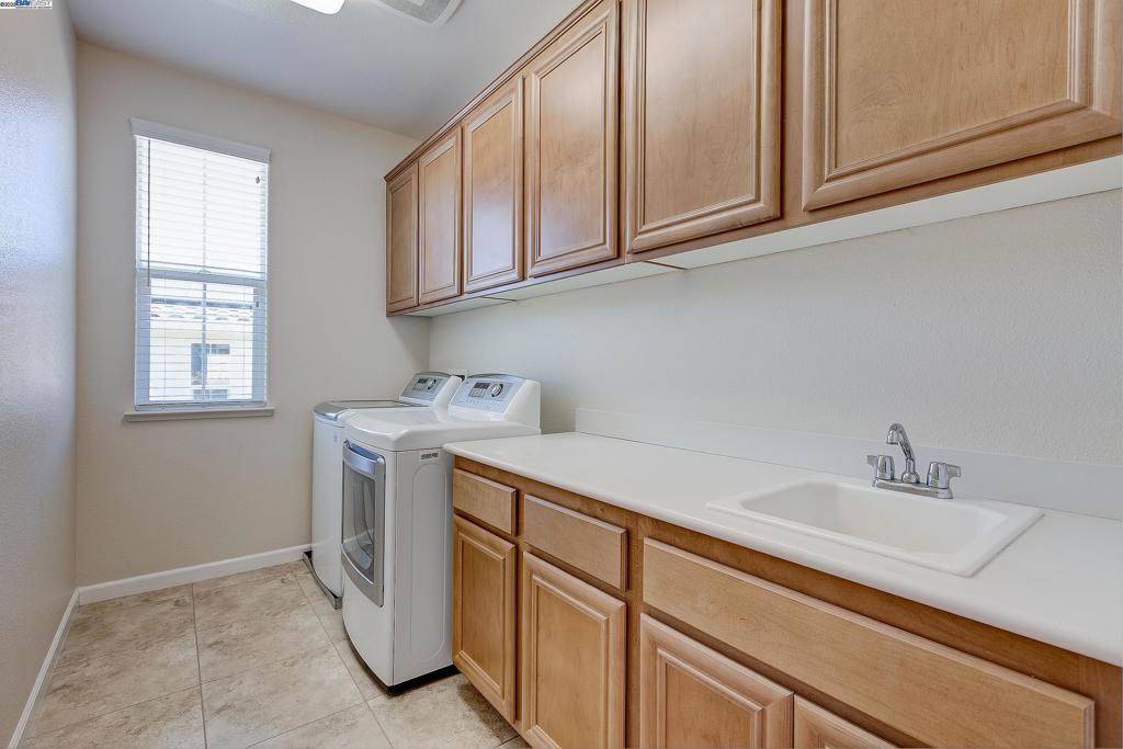 2528 Amantea Way Property Photo 57