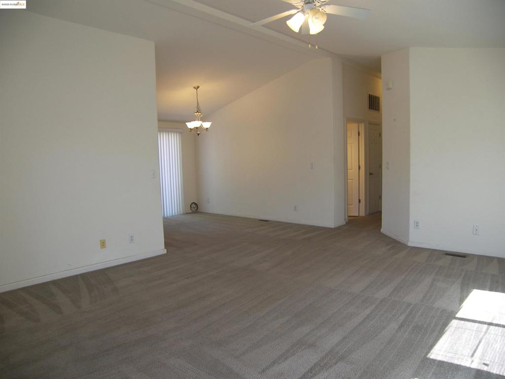 22877 E Parkwood Dr. Property Photo 2