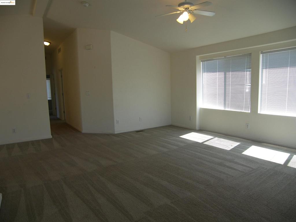 22877 E Parkwood Dr. Property Photo 4
