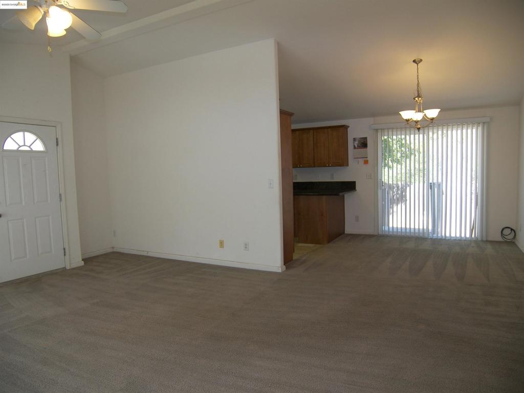 22877 E Parkwood Dr. Property Photo 5