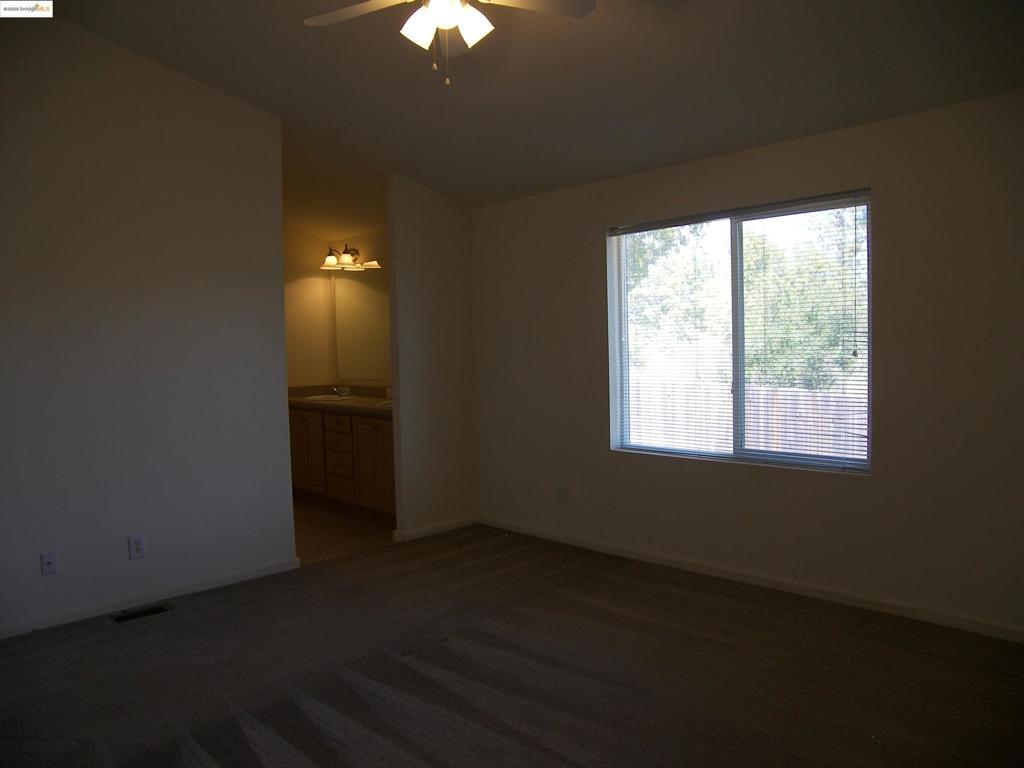 22877 E Parkwood Dr. Property Photo 11