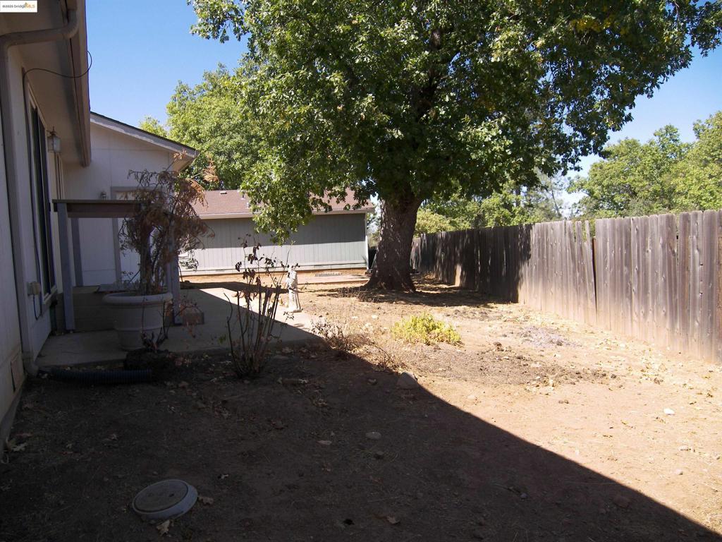 22877 E Parkwood Dr. Property Photo 23