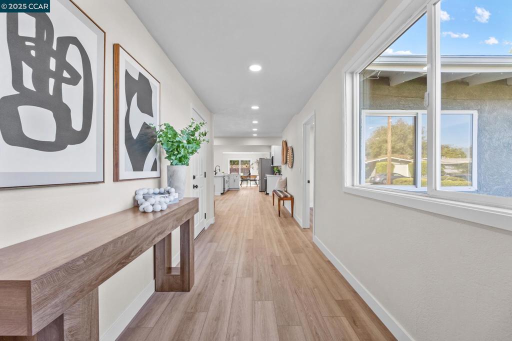 2697 Mayfair Property Photo 4