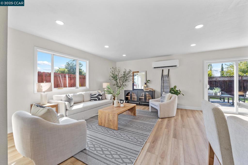 2697 Mayfair Property Photo 20